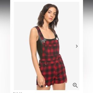 Hot Topic Denim Black & Red Plaid Shortalls Plus Size 0.